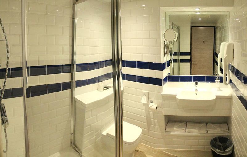 Western London Hotel 4*